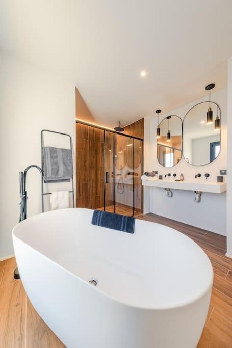 Villa Con Piscina Privada Gelves Εξωτερικό φωτογραφία