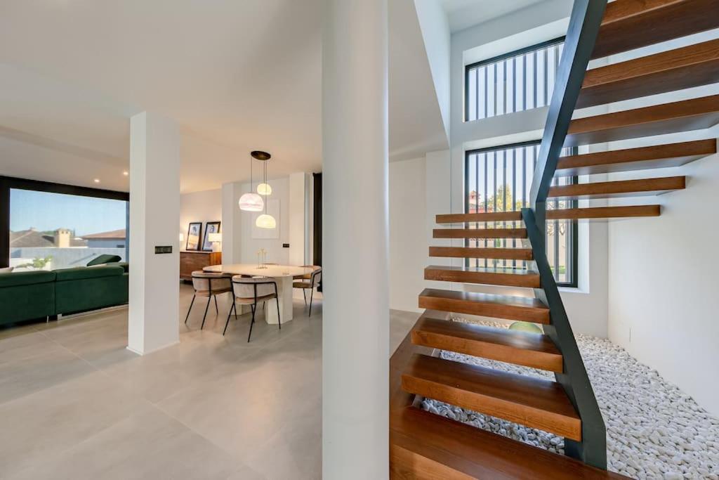 Villa Con Piscina Privada Gelves Εξωτερικό φωτογραφία